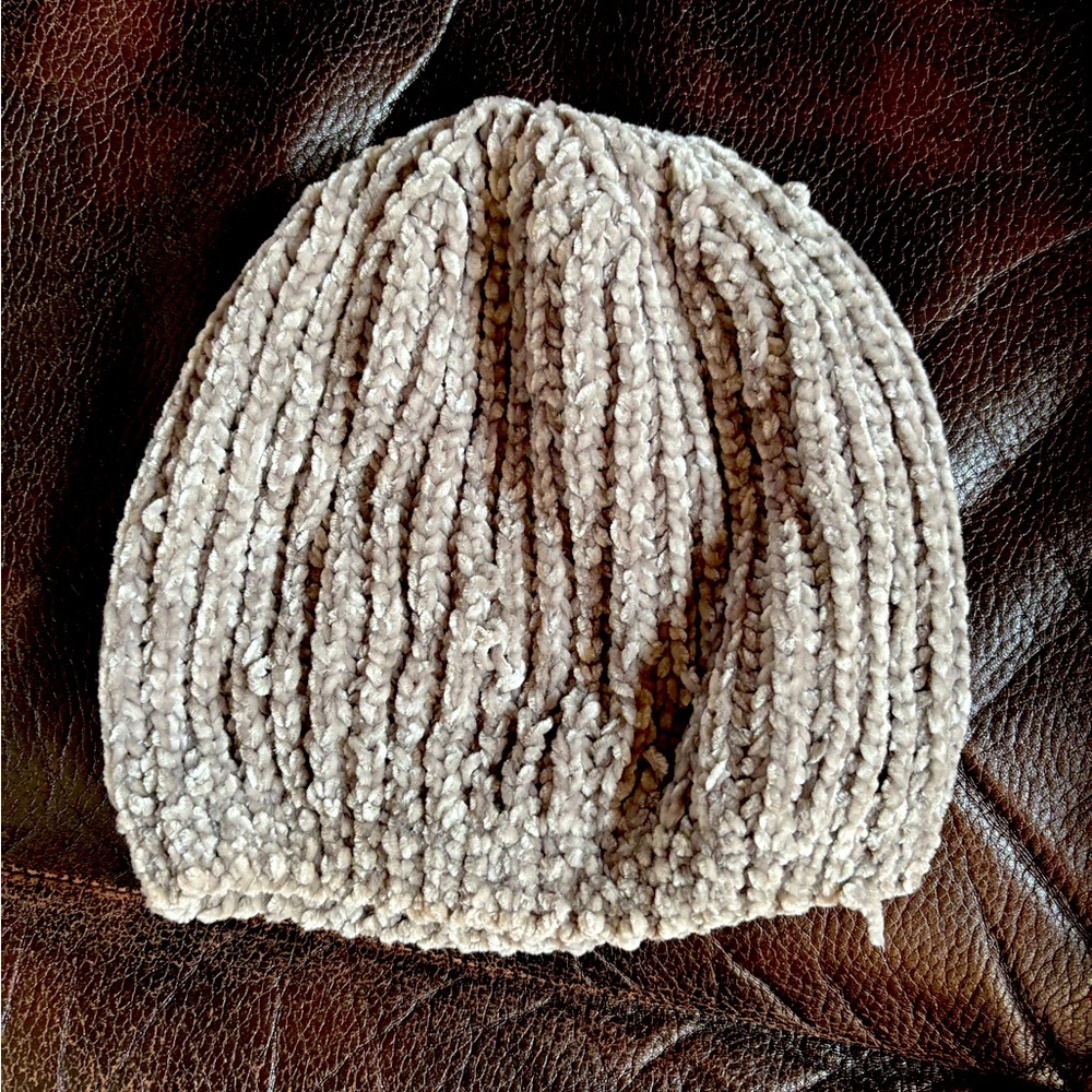 Winter Grey Beanie Womans